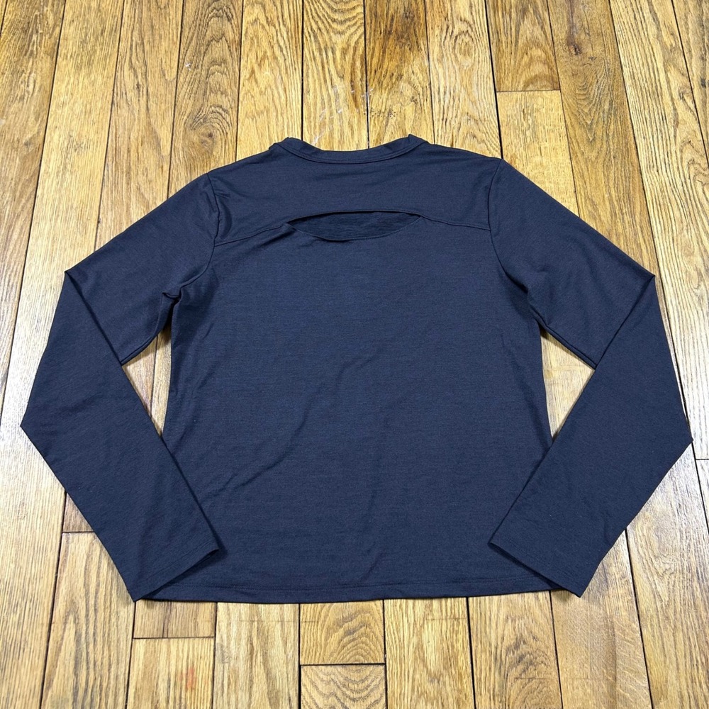 NEW All in Motion XS Activewear Top Long Sleeve‎ Workout Cutout Back Athletic - Picture 2 of 3